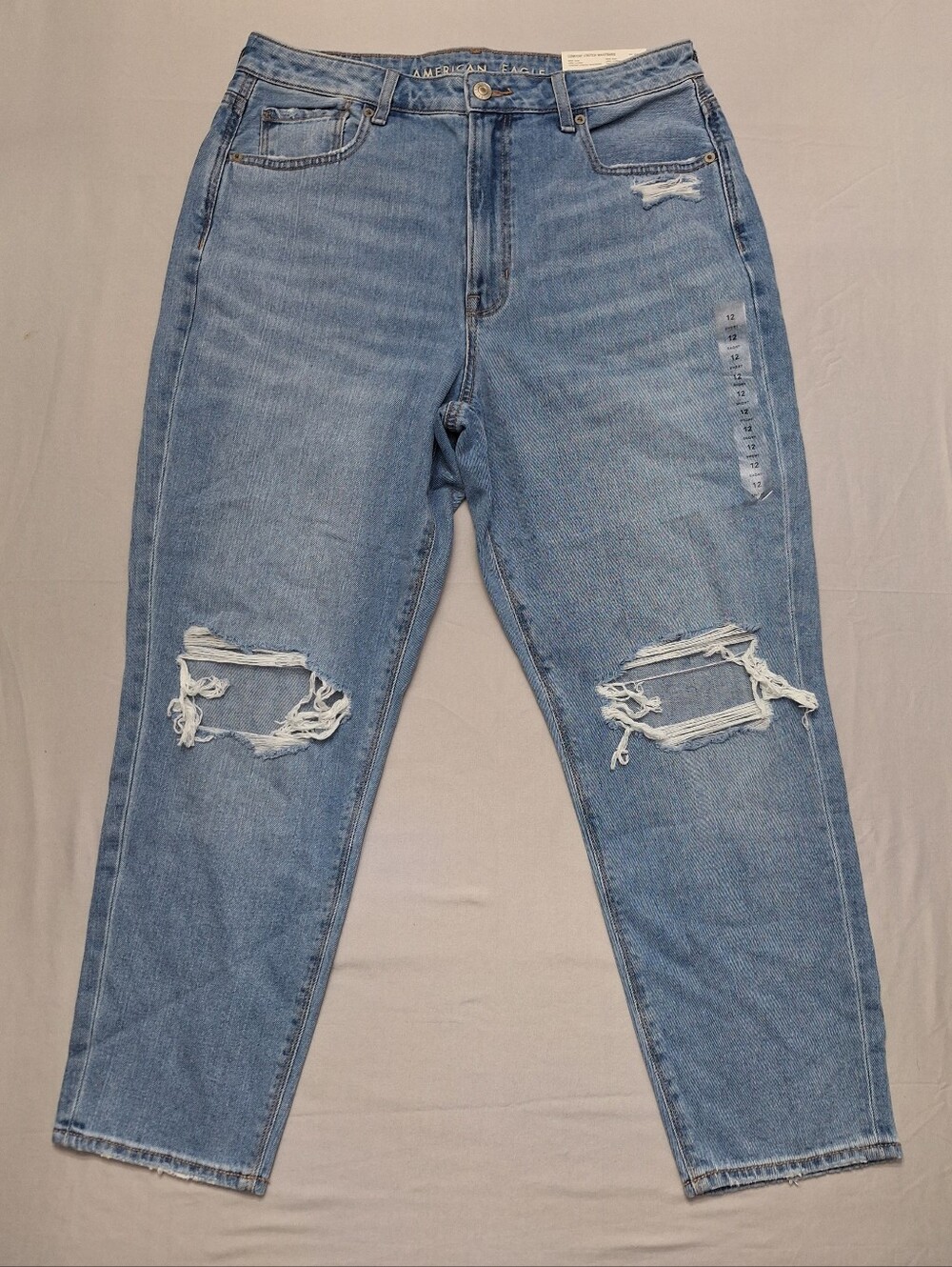 NWT American Eagle High Rise Ripped Mom Jeans - Blue Wash - Size 20 Short